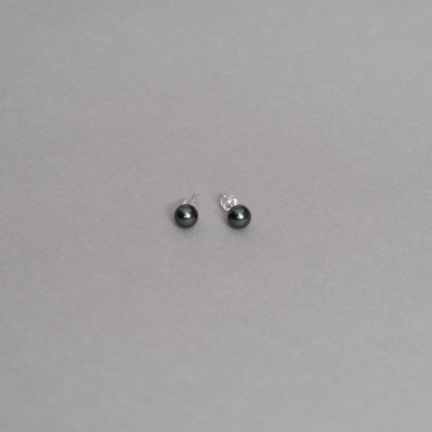 Pearl Classic Earrings | 8mm Pearl in 3 Colours