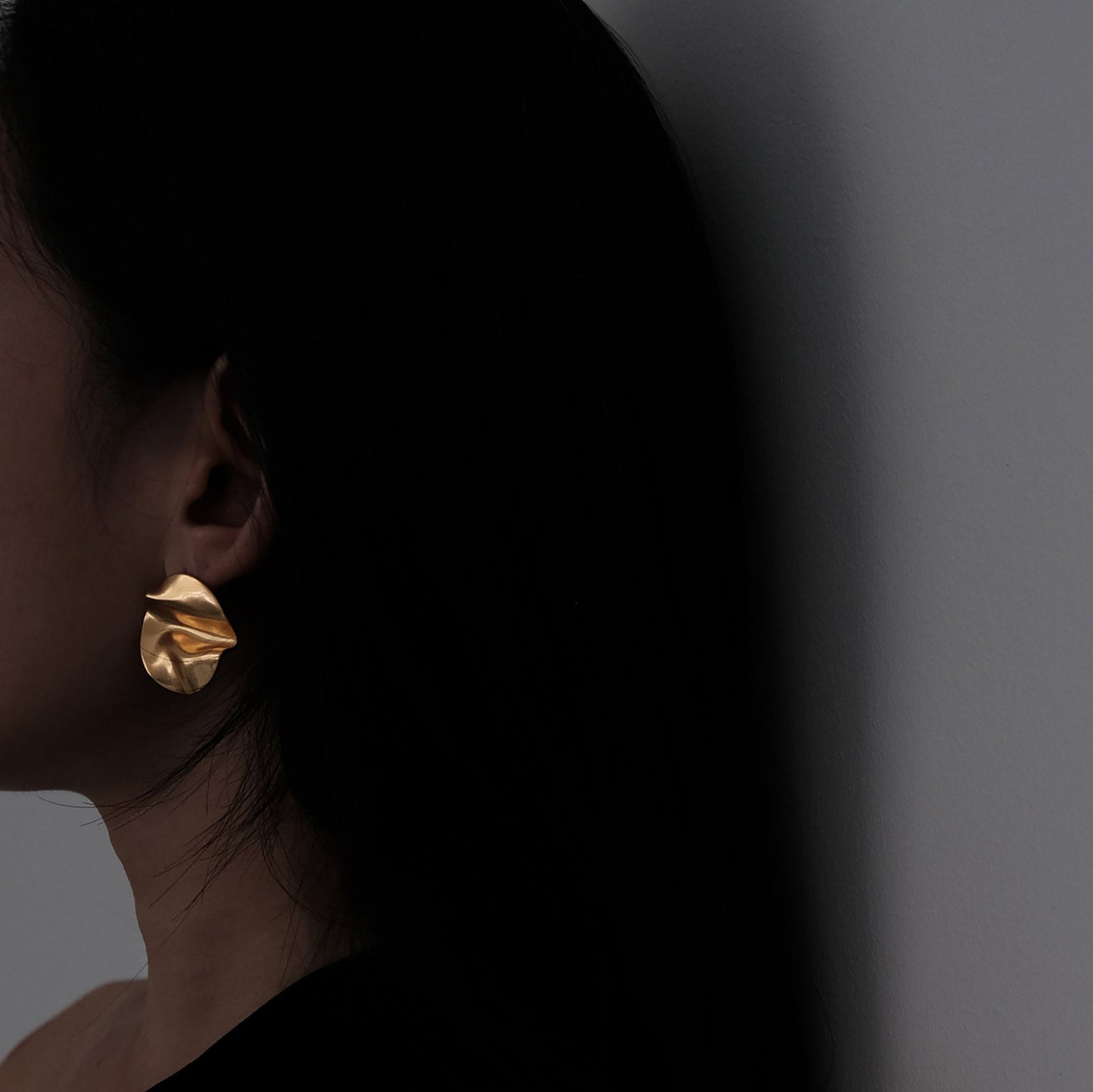 Gold Hammered Studs Earrings | Chunky Circle Disc Round Earrings